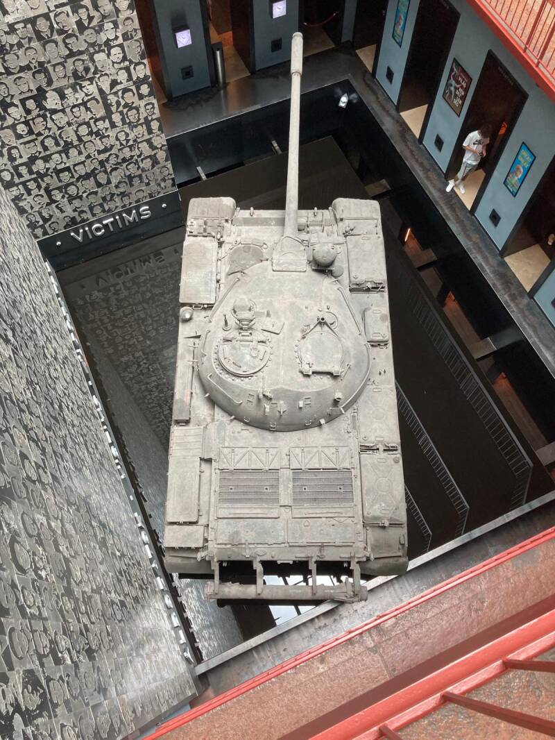 hvt-tank-standard-cjv2yw.jpg