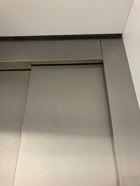 vegelinssteyn-rvs-lift-gereinigd