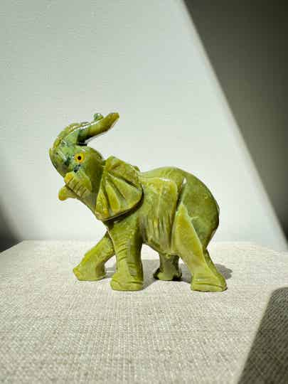 Peruvian Serpentine Elephant 1 | Lighter