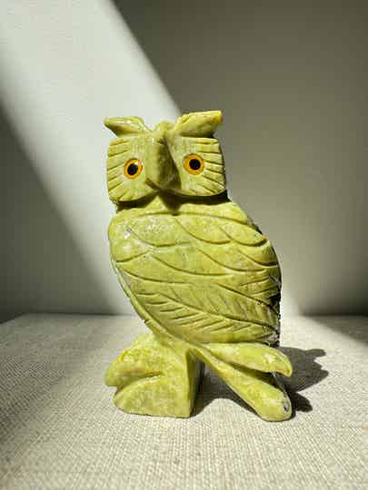 Peruvian Serpentine Owl Carving 2 | Lighter