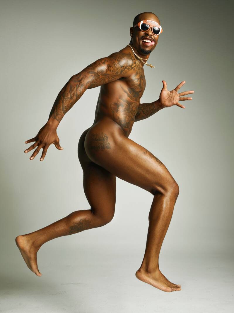 Von Miller perfect shredded athletic body.