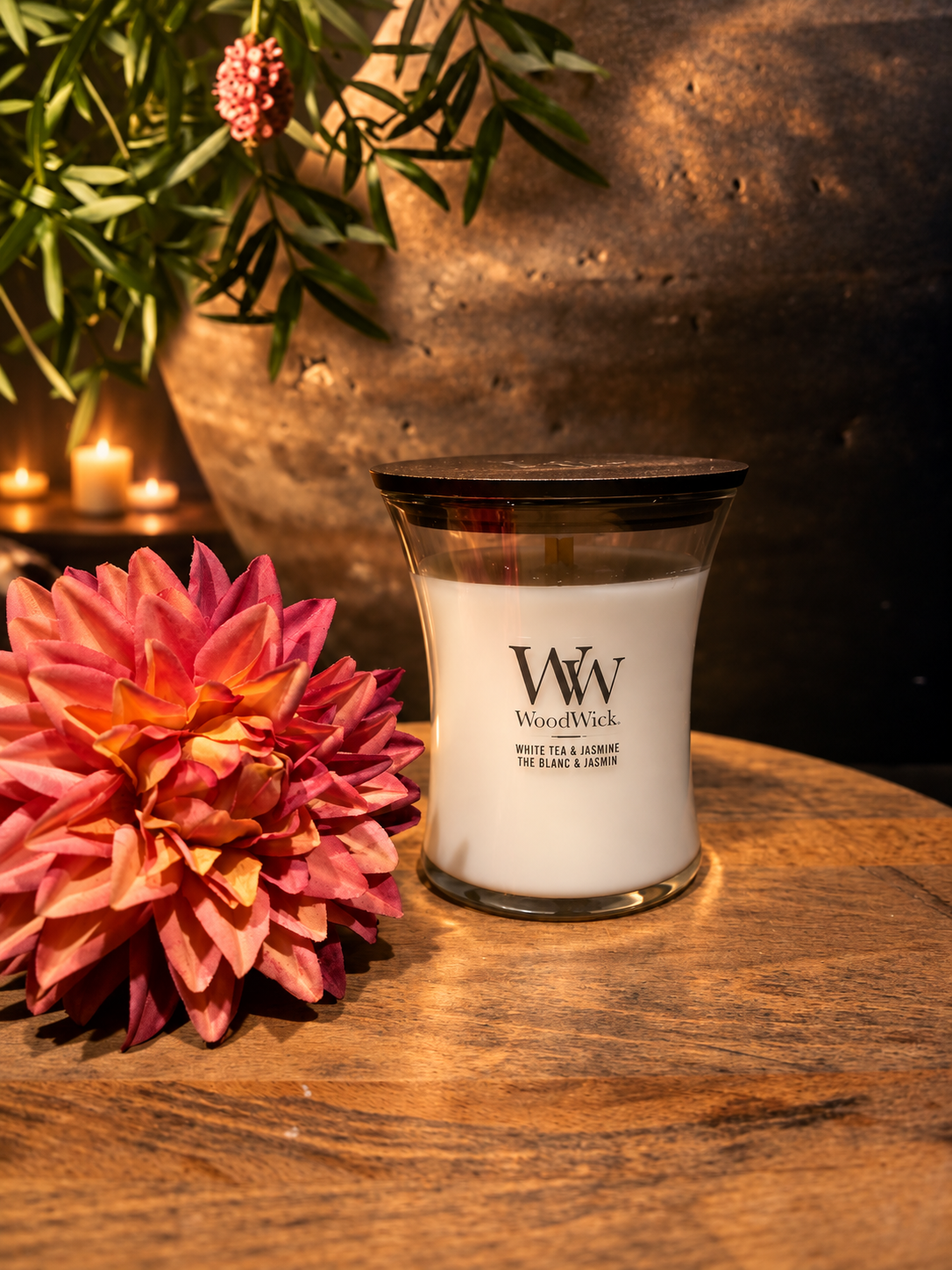 WoodWick - White Tea & Jasmine - Medium Geurkaars