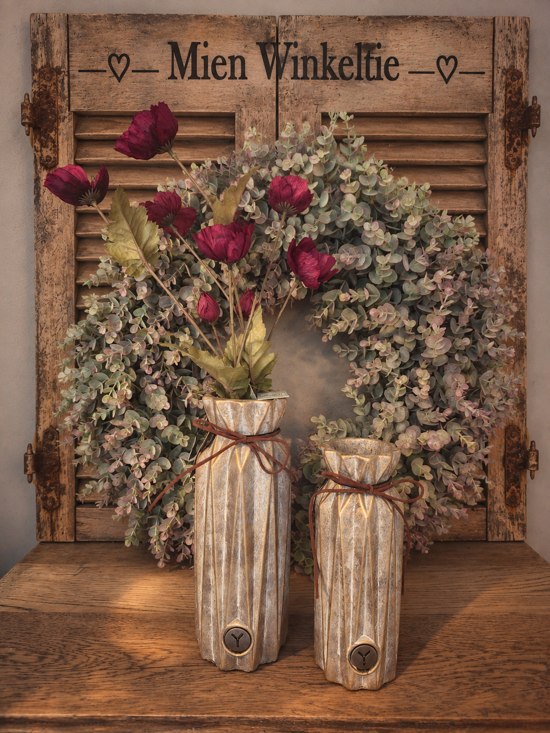Vase Relief with Rope Jewel M