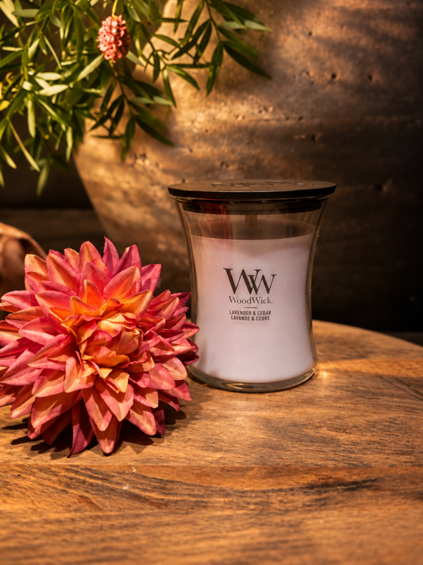 WoodWick - Lavender & Cedar - Medium Geurkaars