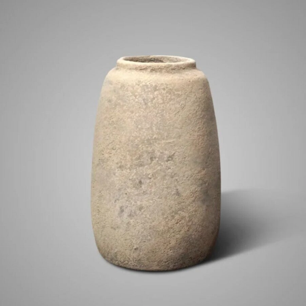 Vase limestone