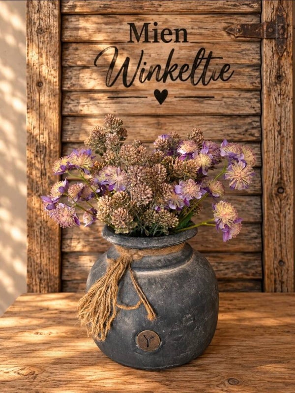 Vaasje met kunst