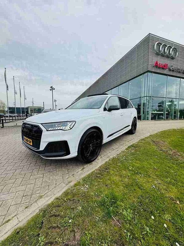 Audi Q7 S-line
