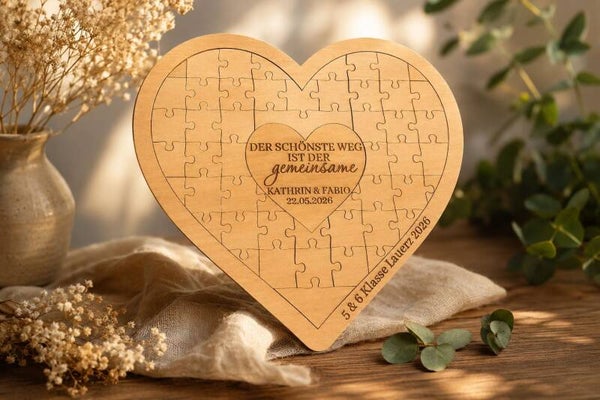 Personalisiertes Herzpuzzle aus Holz