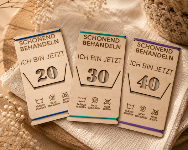 Geldgeschenk- Glückwunsch Karten aus Holz – „Schonend behandeln“