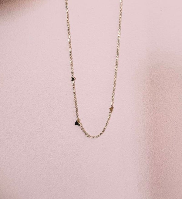 Ketting met 3 kleine hartjes - goud (RVS)