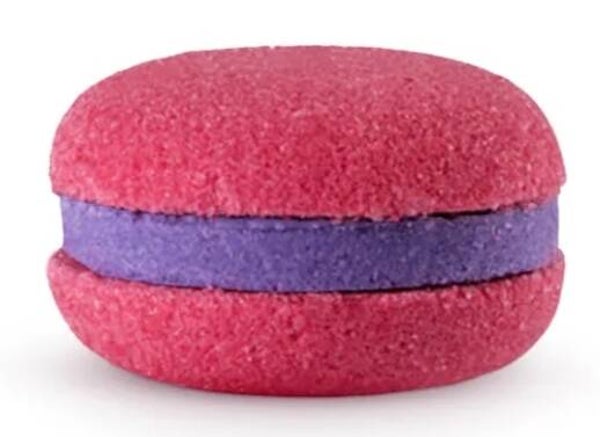 Macaron 60gr Cassis