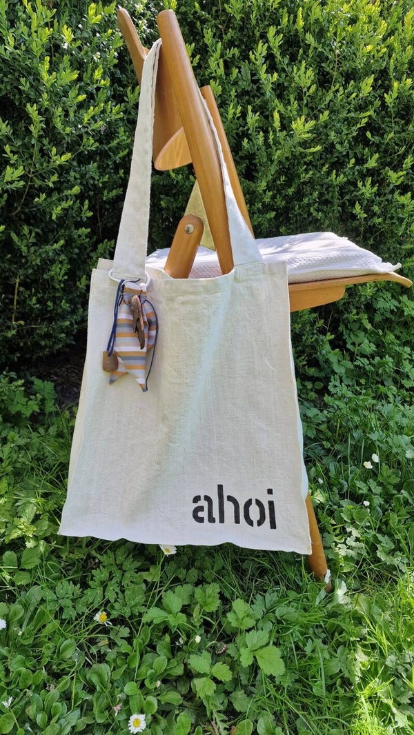 Tote bag