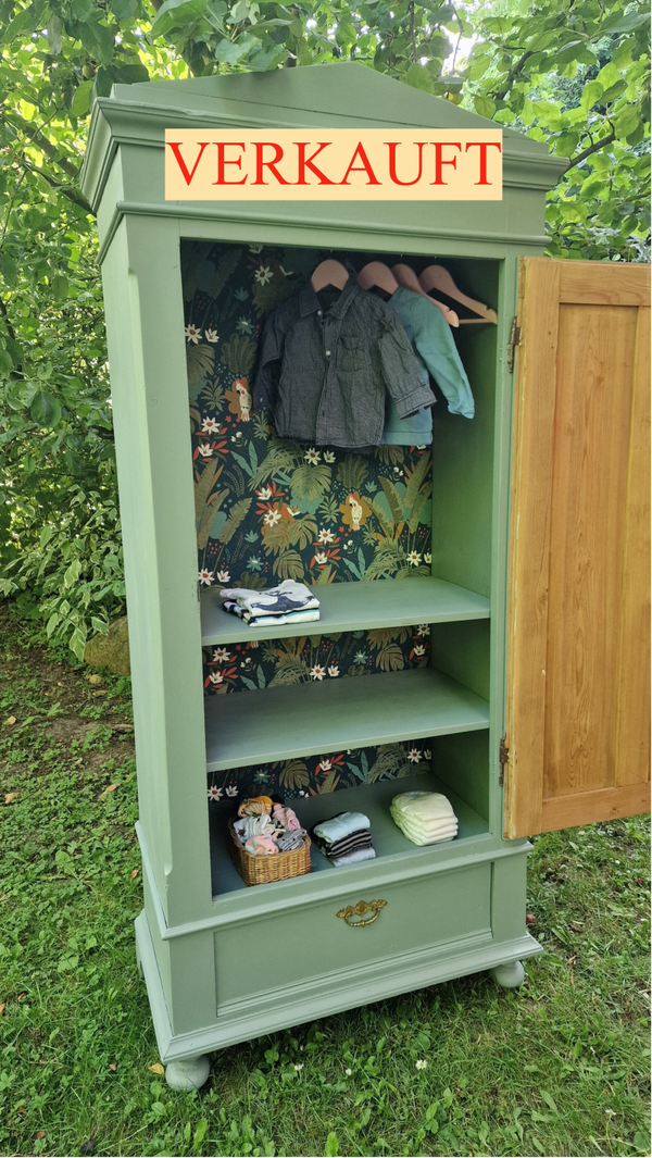 Kinder-Kleiderschrank