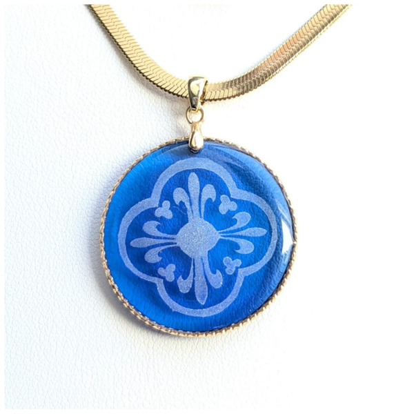 🔹"Reine Mathilde" - Médaillon rond