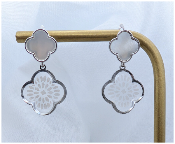 🔹"MaDame & M" - Double quadrilobe Argent