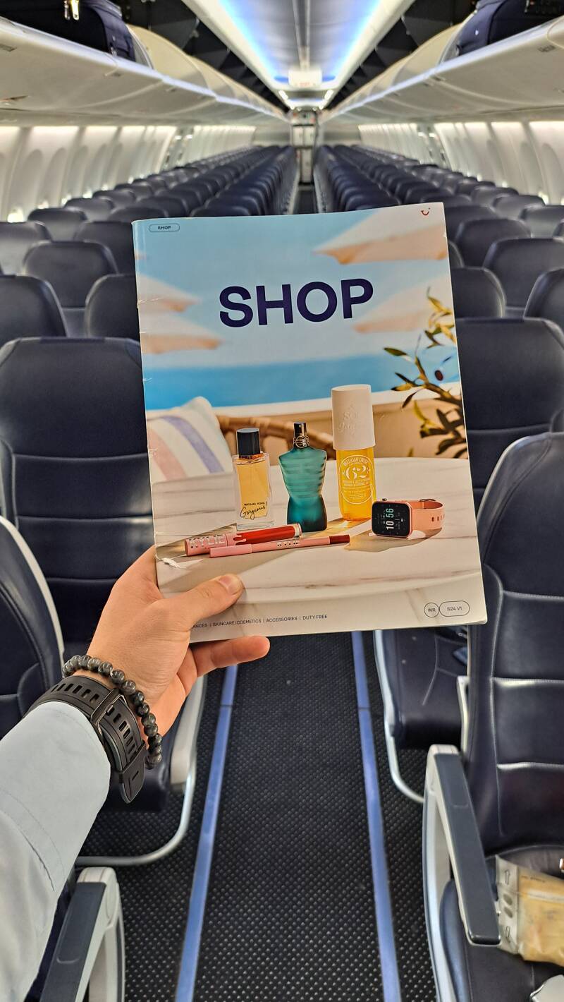 Parfum in aircraft - duty free sales