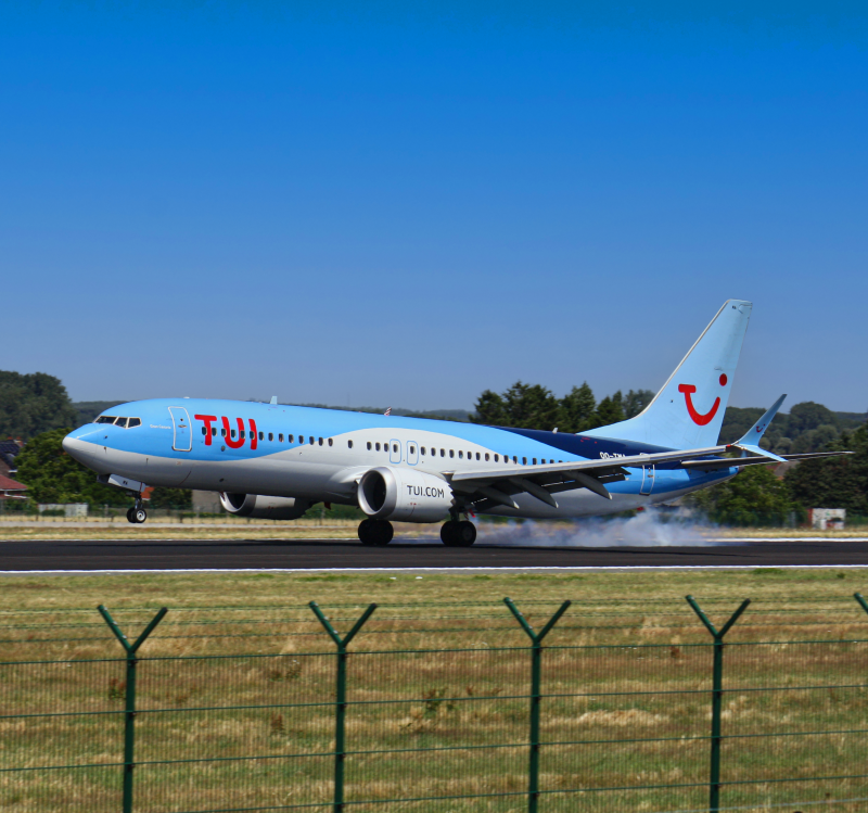 TUI fly Belgium B737 at Brussels Airport