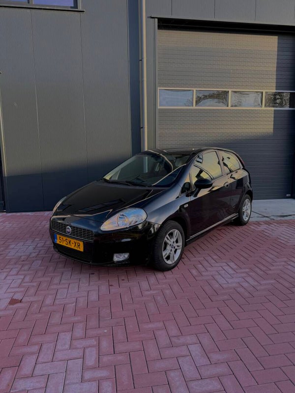 Fiat Punto 1.4 3DR 2006 Zwart N.A.P. Nieuwe apk