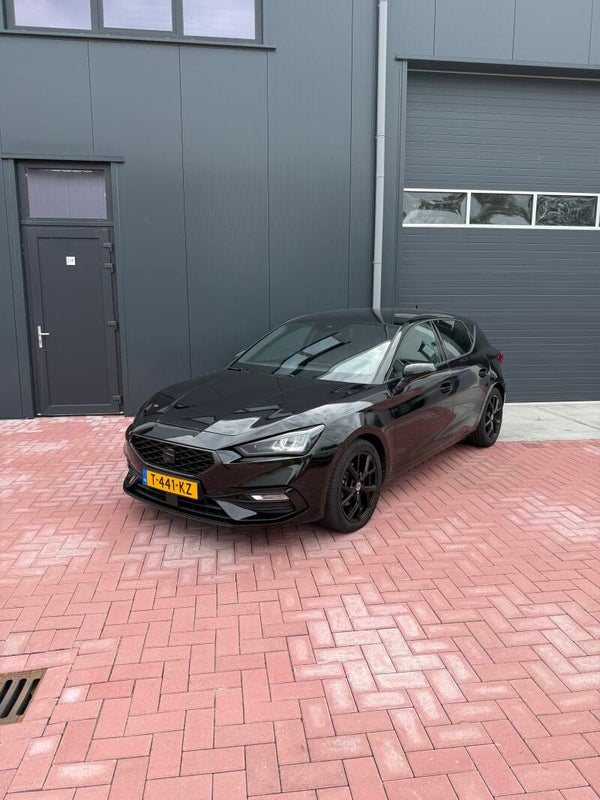 Seat Leon FR 1.0 TSI 110pk 2023 Zwart