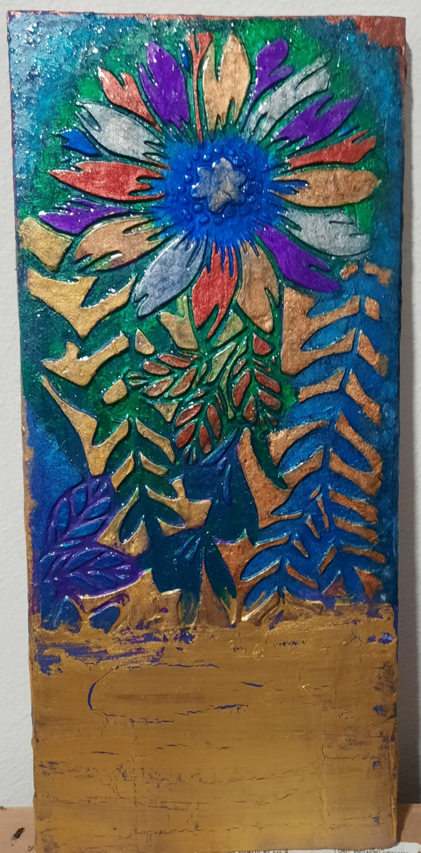 Golden crackled textured flower/Flip swipe with cells