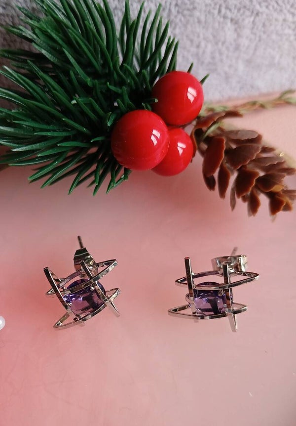 Oorstekers - amethistkleurige steen