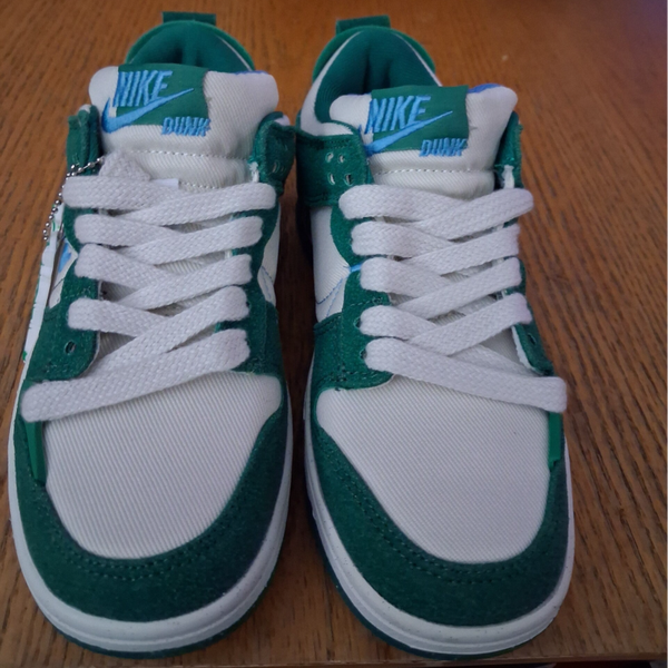 Nike Dunk Low Disrupt 2 Malachite Size 5.5y