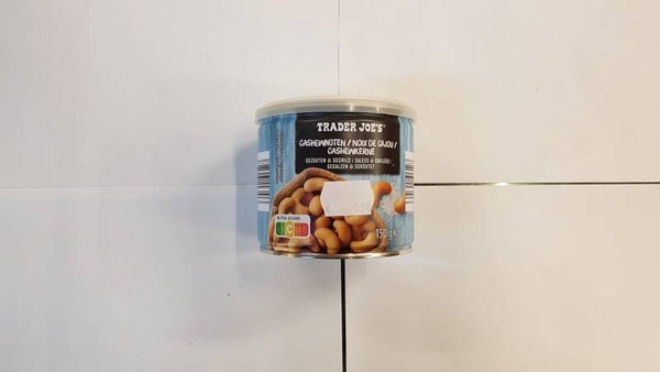 TRADER JOE'S CASHEW NOTEN GEZOUTEN