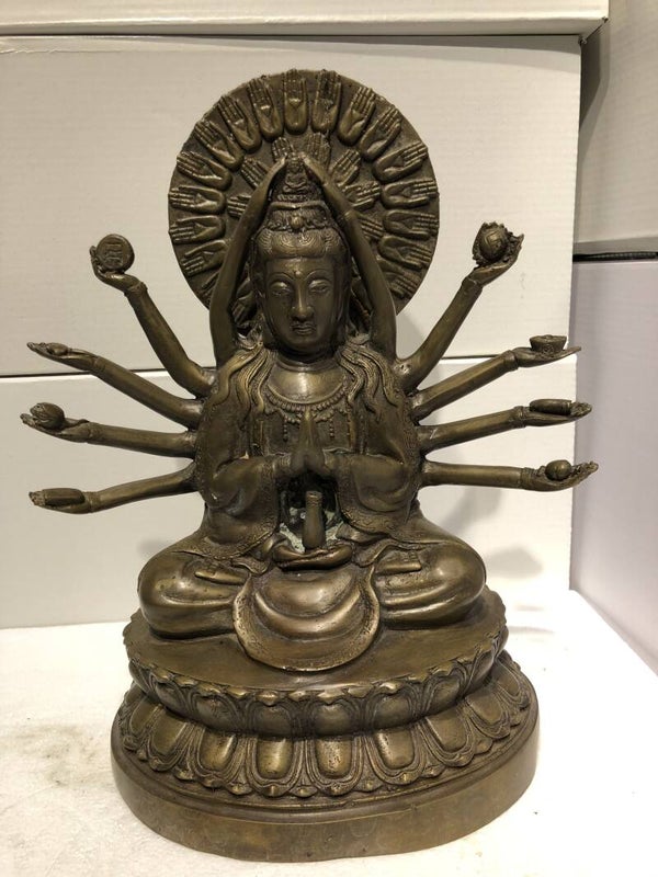 Guan Yin 12 Armen (27 cm) - Brons