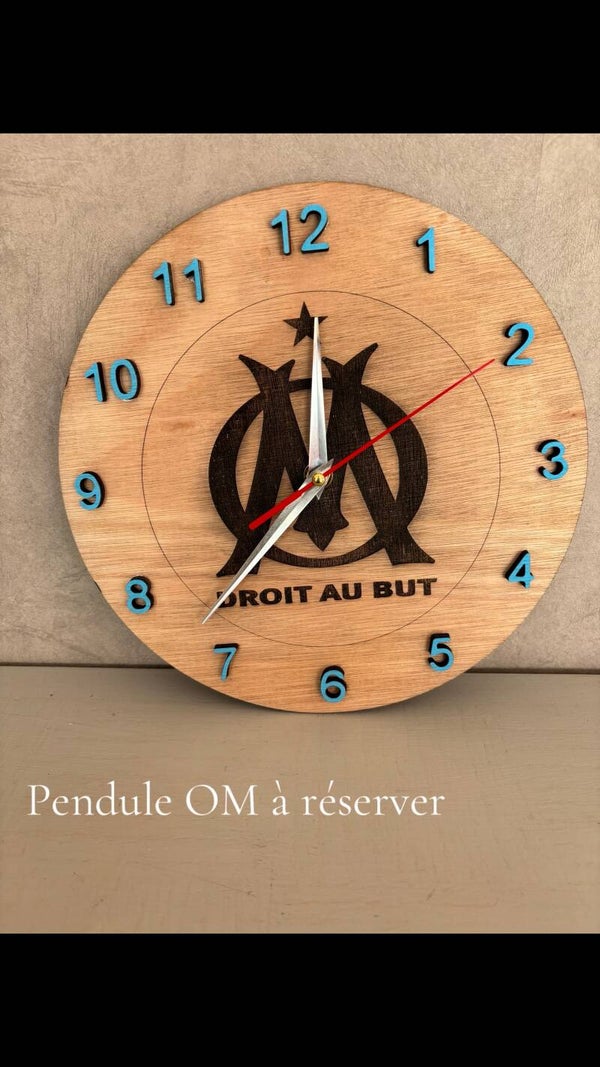 PENDULE OM