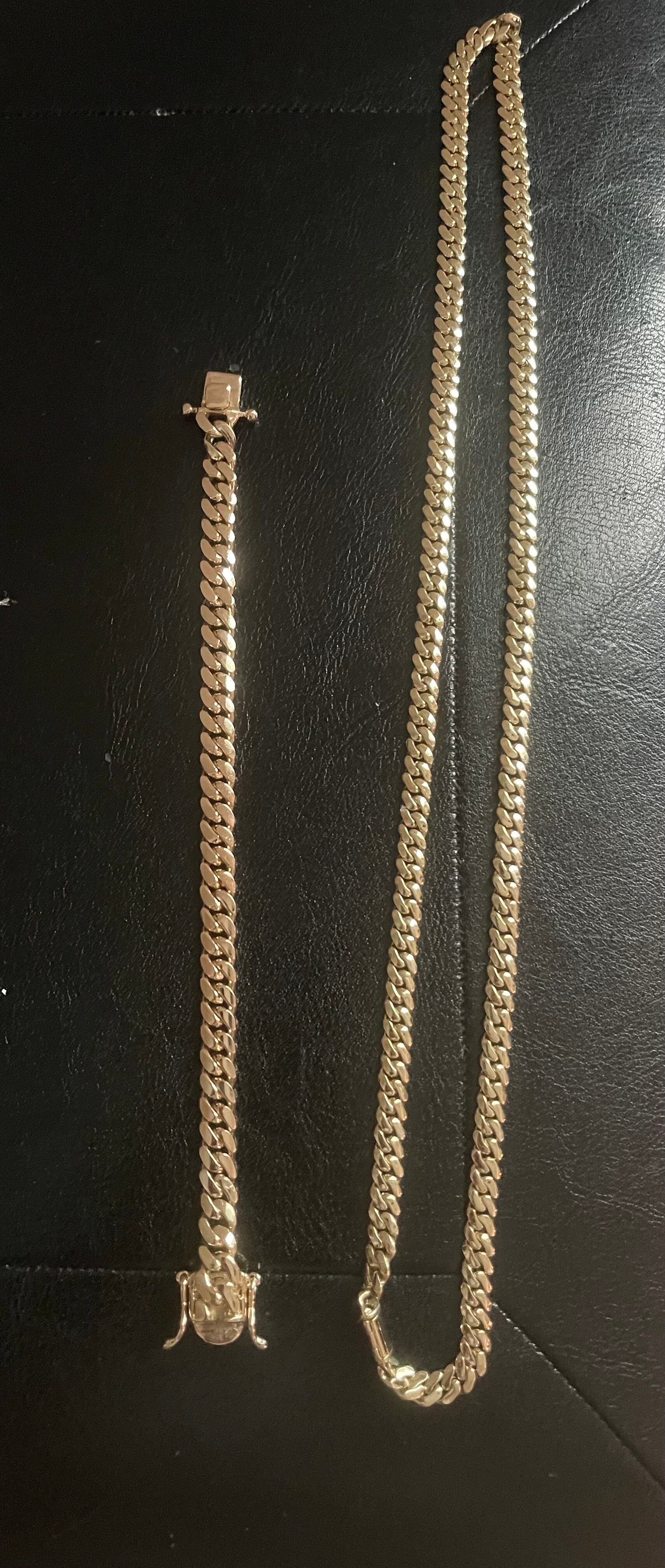 Cadena 24” y manilla 7.3 oro enchape $800