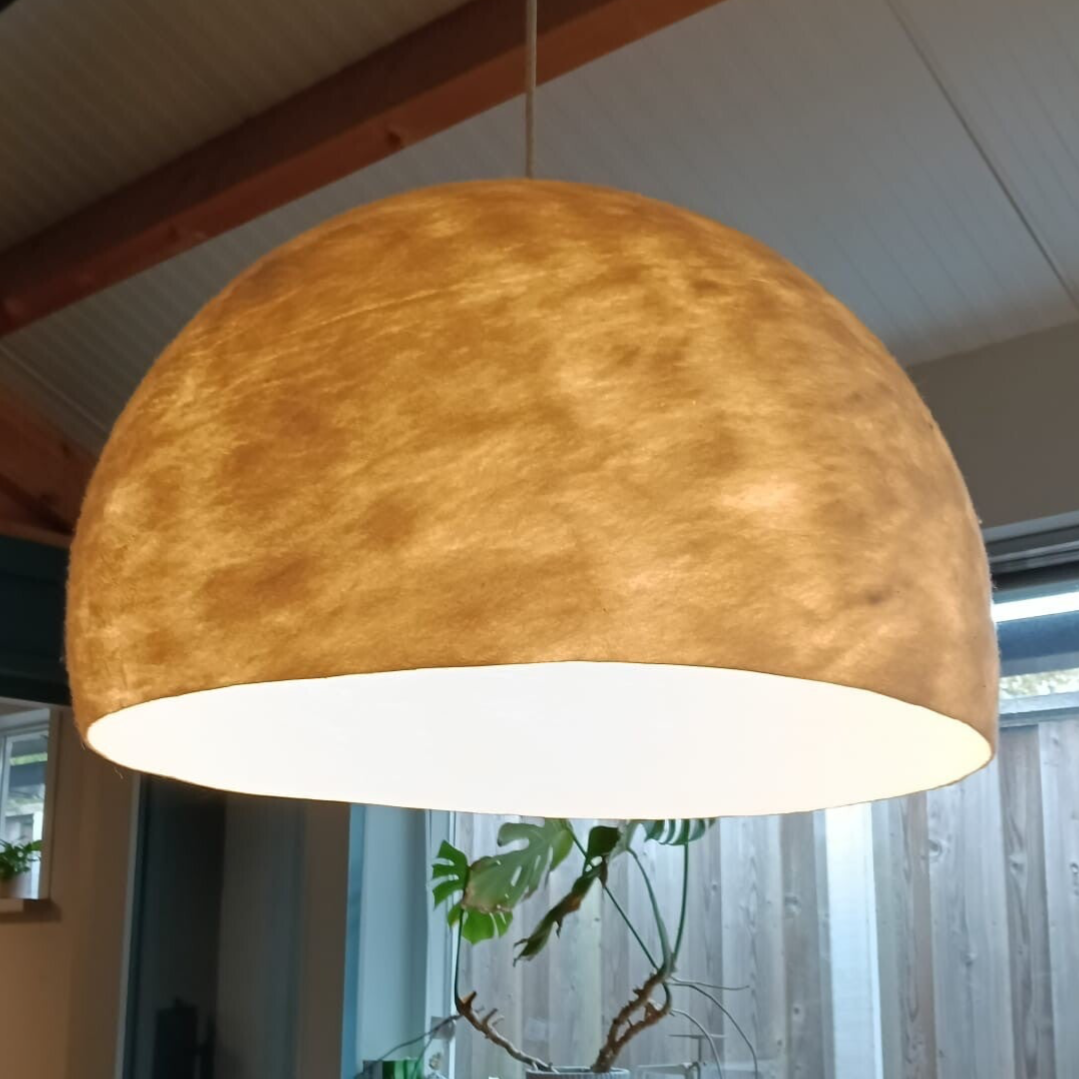 CORAL | Handgemaakte wollen hanglamp in diverse kleuren voor zacht diffuus licht, maat L - XXL ( in diverse kleuren)