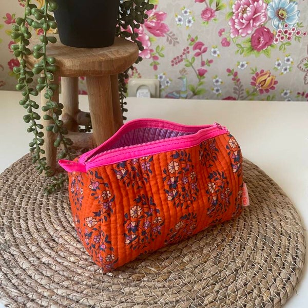 Mimi Shalin oranje etui, Petit Pan