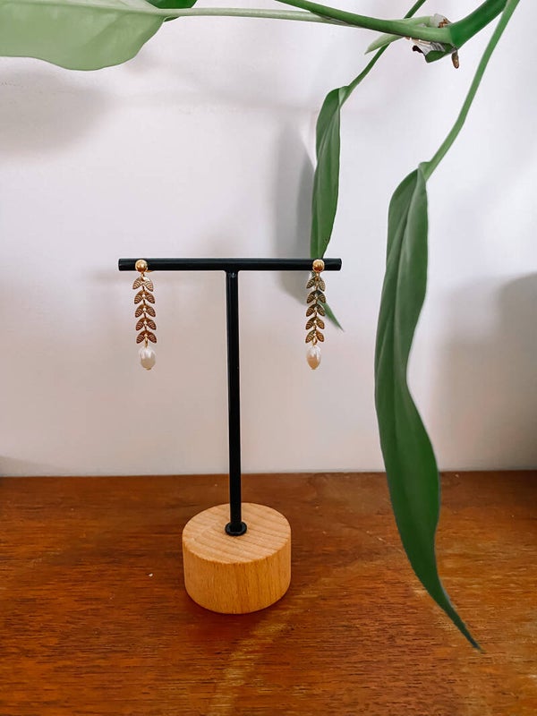 Pearl Leaf Earstuds - Gold/Silver