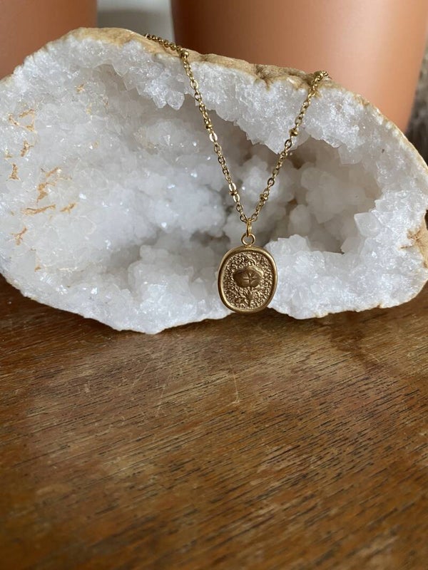 Necklace - Oval Flower - Gold/Silver