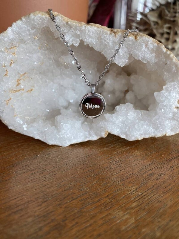 Mom - Necklace - Silver
