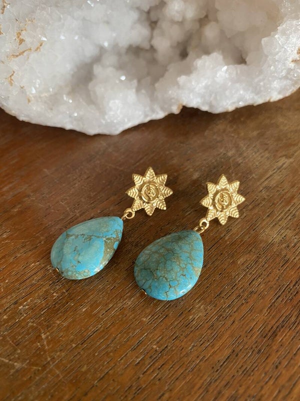 Flower Stone Drop Earstuds - Gold/Silver