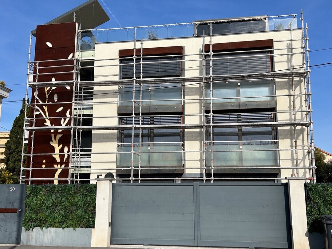 Façade pendant le chantier de ravalement