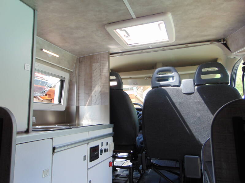 vv van aménagement.jpg