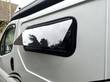 vv-van-fenètre.jpg