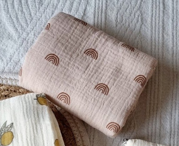 Hydrofiele doek XL - Zacht oudroze met regenboog 130x110cm