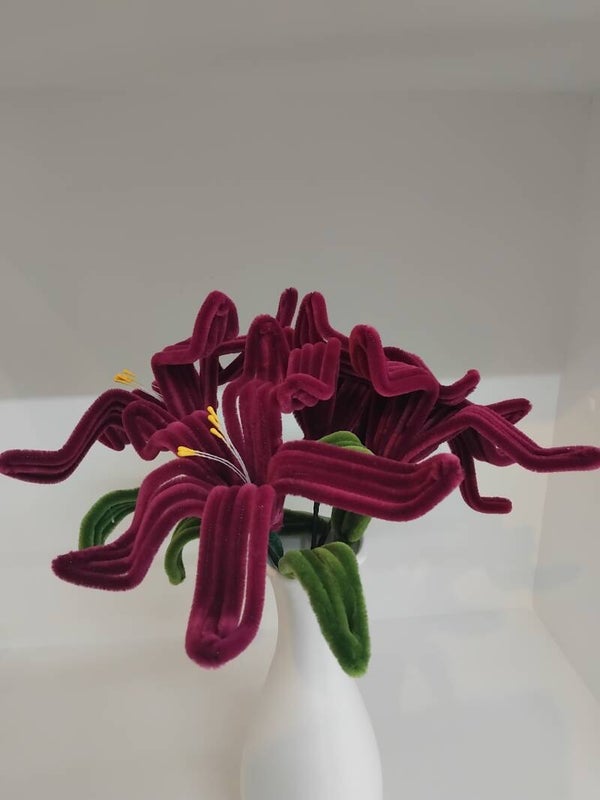 Lily twist Flowers