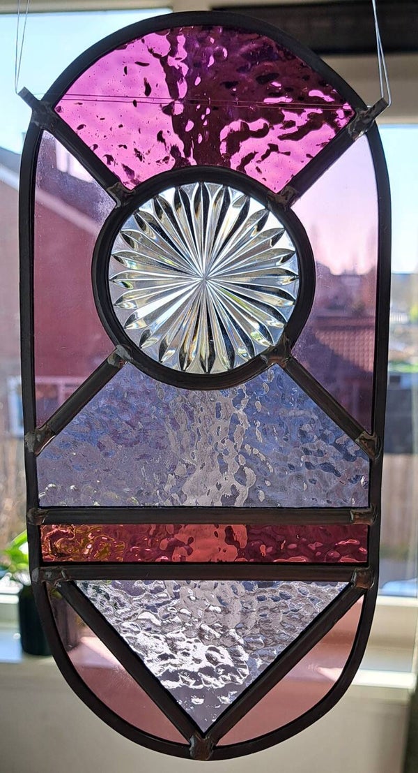 Raamhanger ovaal. Paars/roze abstract