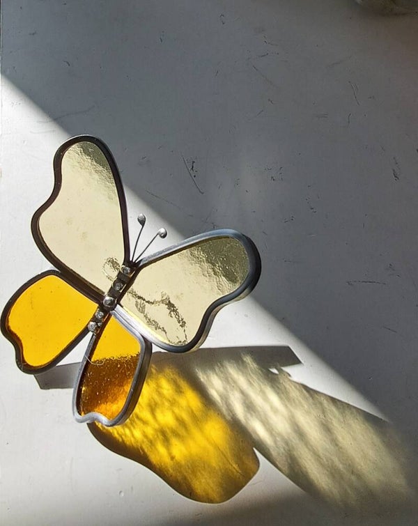 Vlinder van glas, Geel