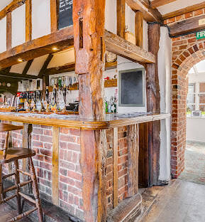 Gig-guide gigs-in-Norwich gigs-in-Norfolk gigs-in-East-Anglia live-music-Norwich live-music-Norfolk live-music-East-Anglia concerts-near-me what's-on-Norwich what's-on-Norfolk what's-on-East-Anglia weekend-Tonight music-events-in-Norwich music-events