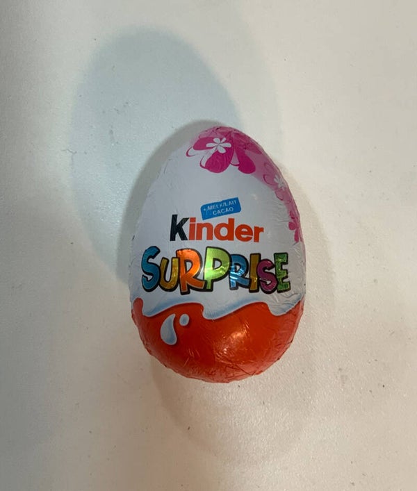 Kinder Surprise Fille – Douceur et Magie en Un Œuf