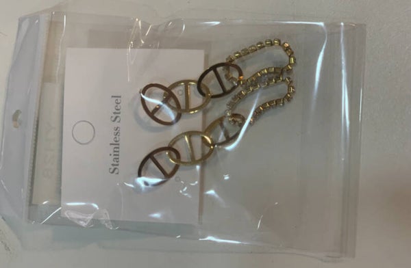 Boucles à maillons ovales et chaîne dorée