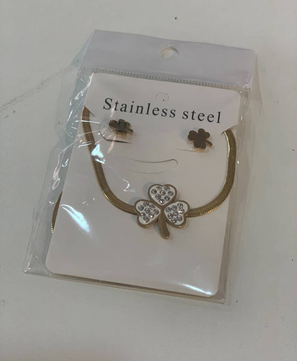 Boucles maillons design avec chaîne perlée