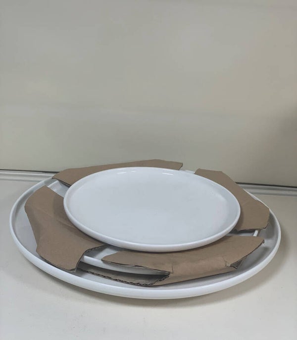 Lot d’assiettes blanches en céramique