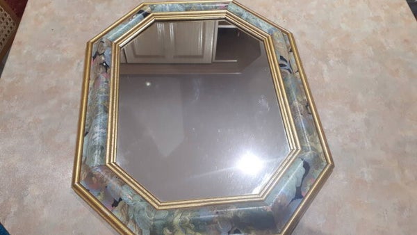 Stunning octagon shaped mirror with a floral design around it. Collection only Newport Gwent