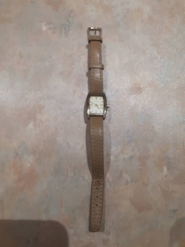 Attractive Ladies Sekonda watch.## Free postage